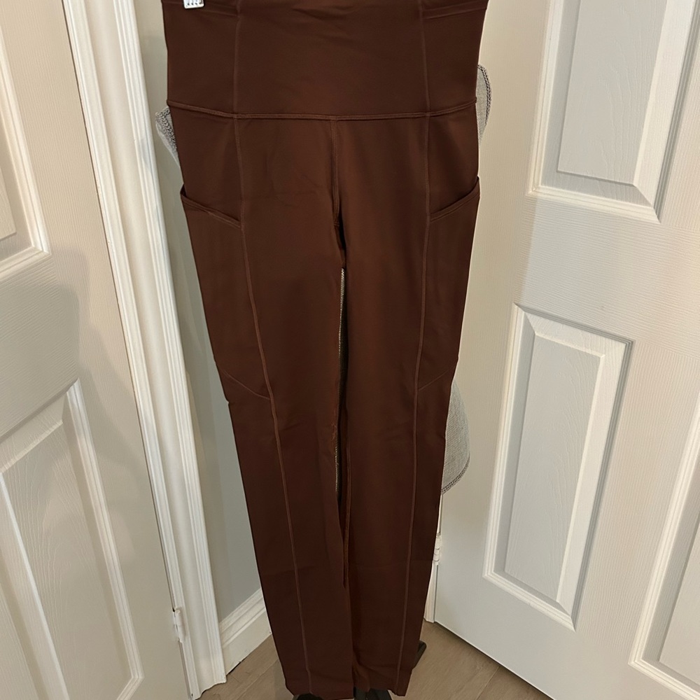 Lululemon leggings with pockets